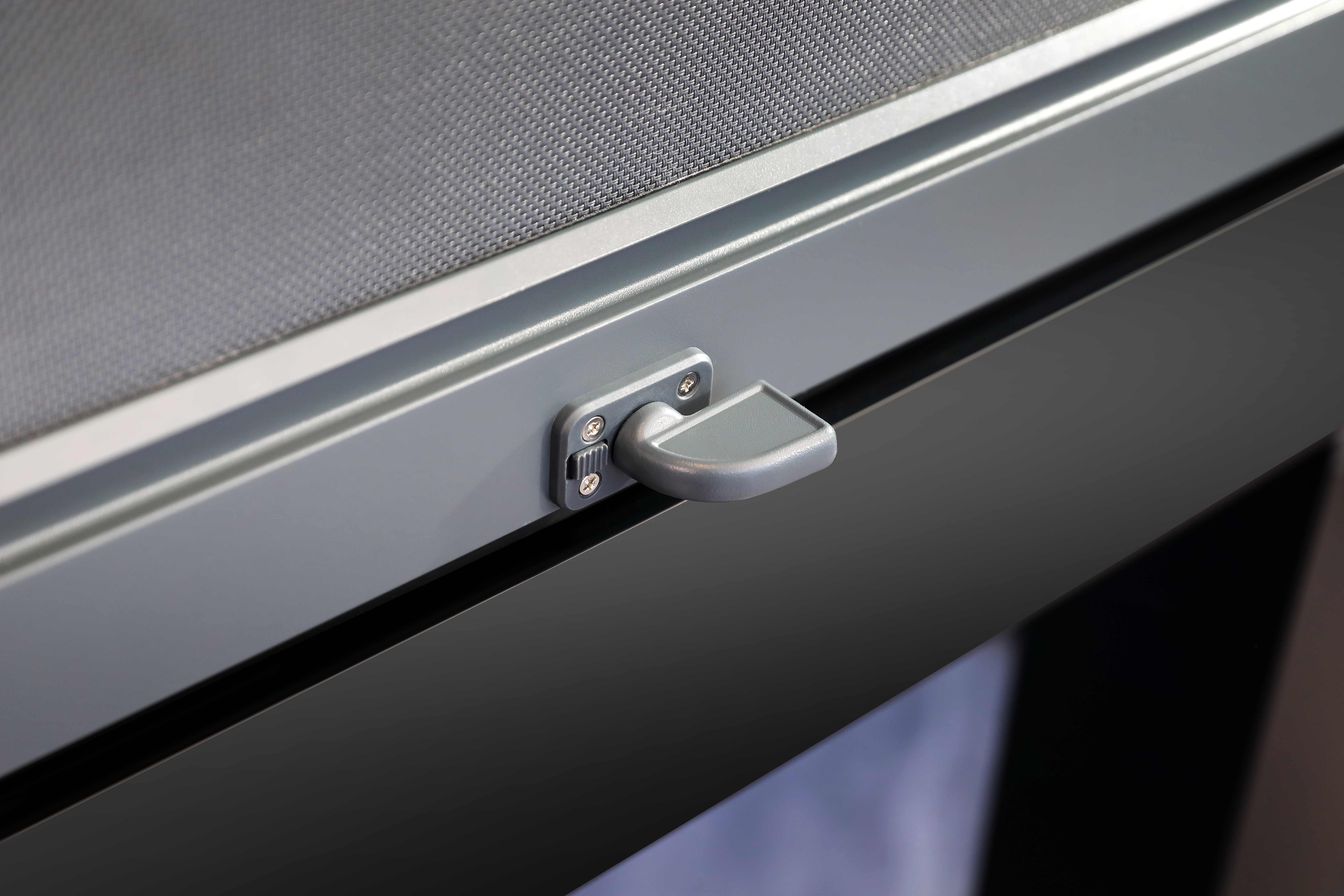 WR100/120 Spring windproof roller blinds (With a child safety lock)